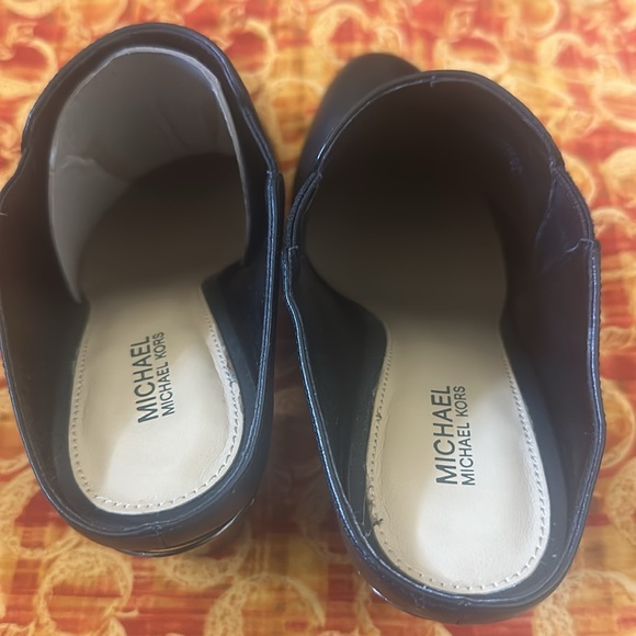 Michael Kors Shoes Closed Toe heel Size 7.5M - Picture 2 of 15